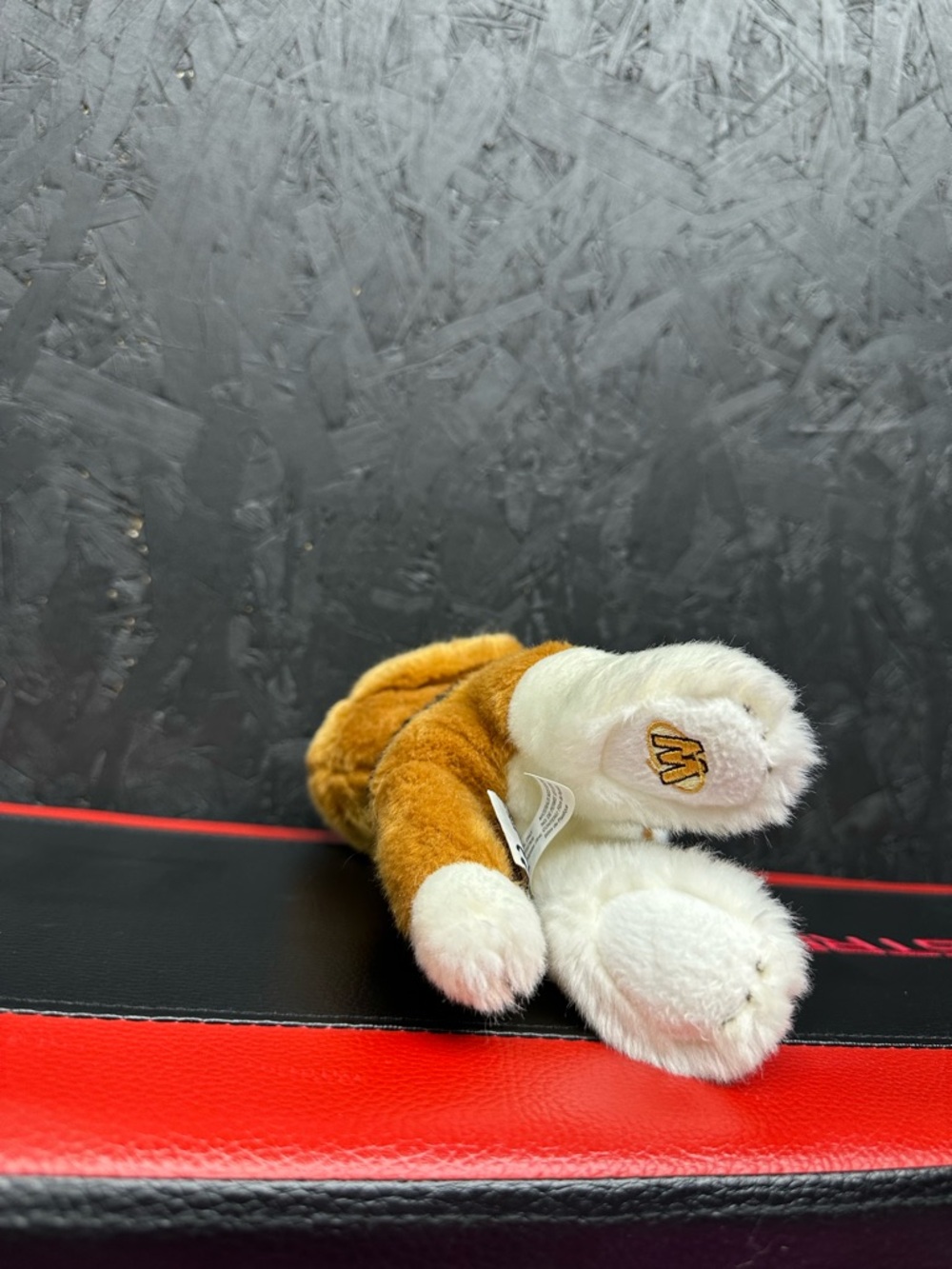 Webkinz Signature Lying Beagle - Picture 4 of 6